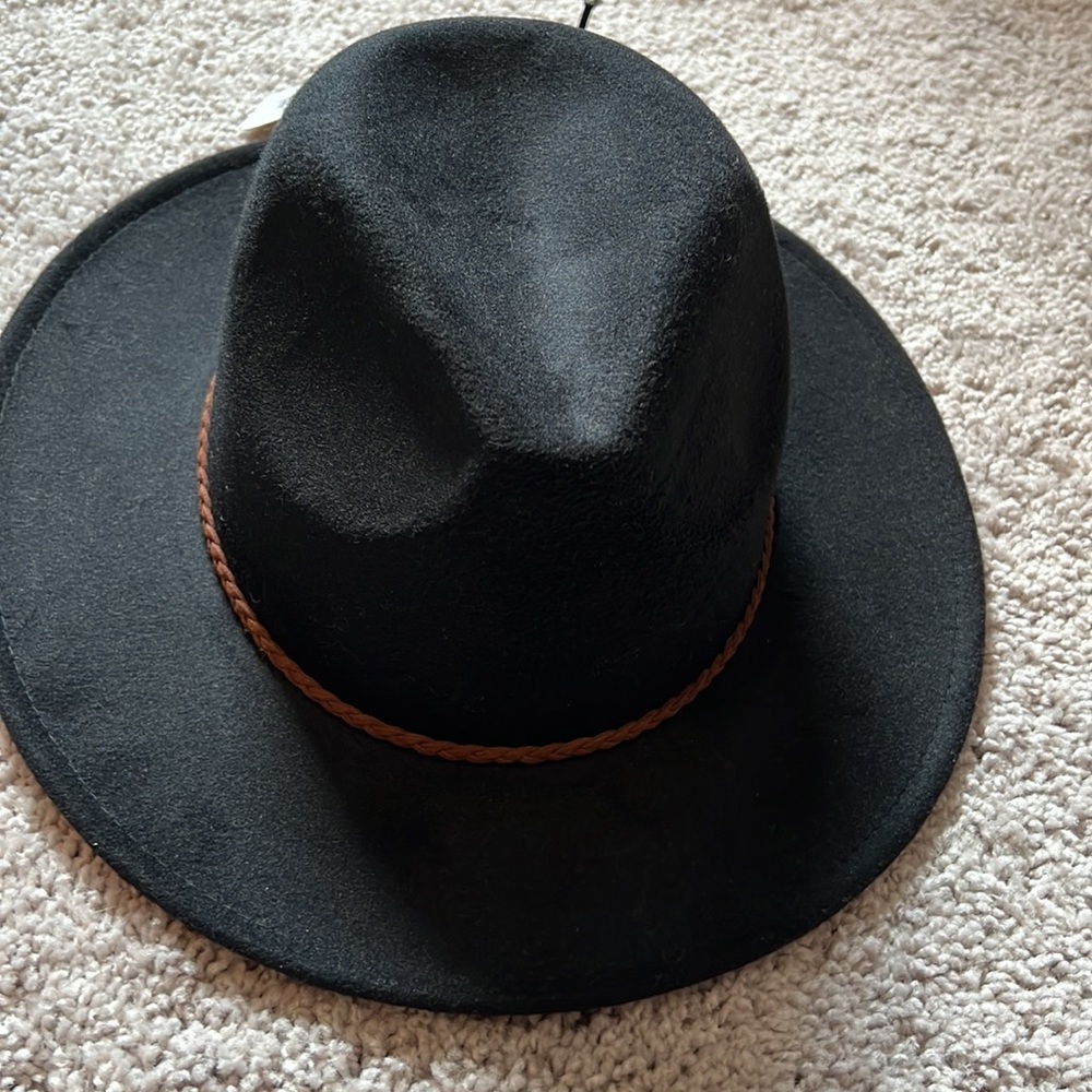 NWT Black Hat
